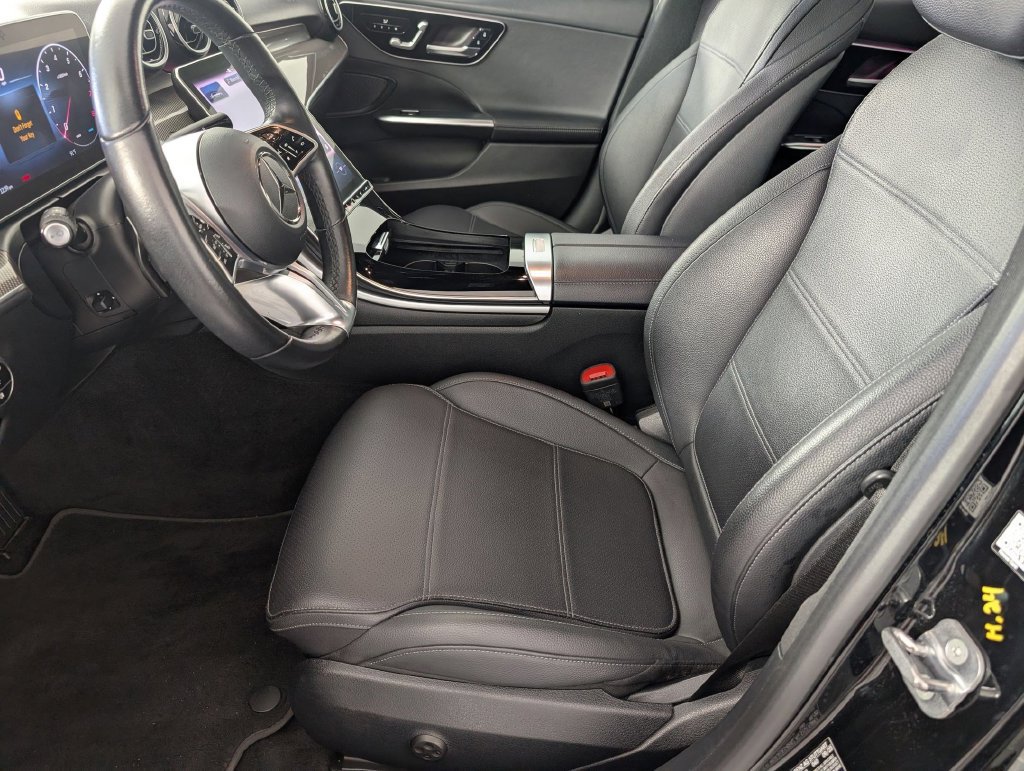 Used 2024 Mercedes-Benz C 300 Sedan image 13
