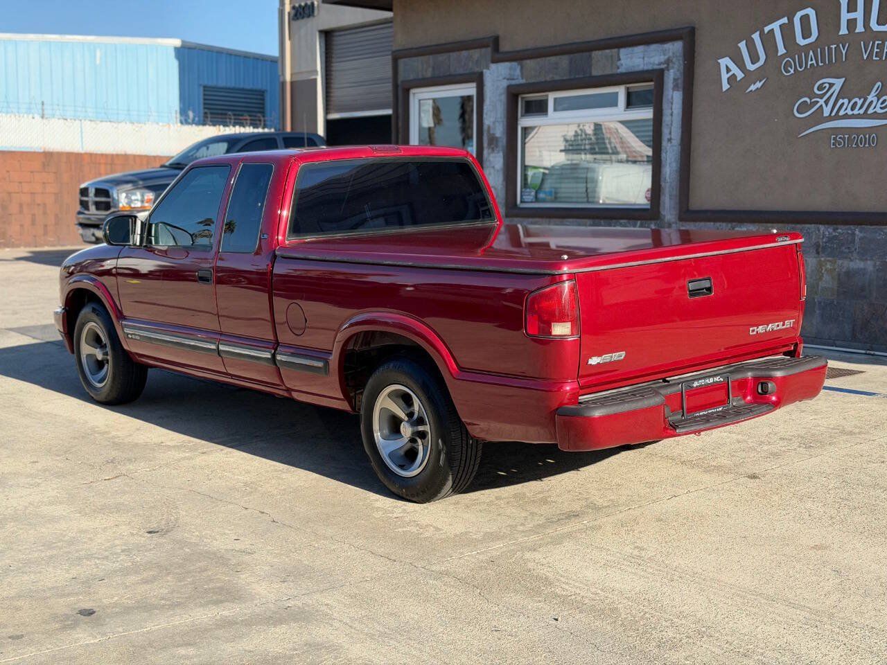 Used 2001 Chevrolet S10 Pickup LS w/ Preferred Equipment Group RWD image 13