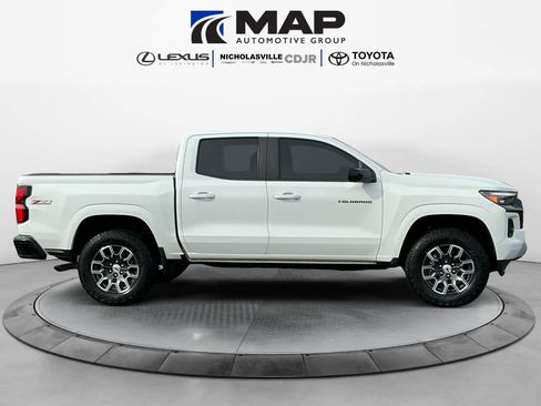 Used 2023 Chevrolet Colorado Z71 w/ Z71 Convenience Package 2 image 6