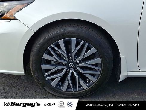 Used 2023 Nissan Altima 2.5 SV image 10