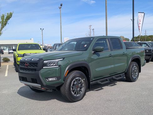 New 2026 Nissan Frontier PRO-4X w/ Pro Premium Package AWD/4WD image 8