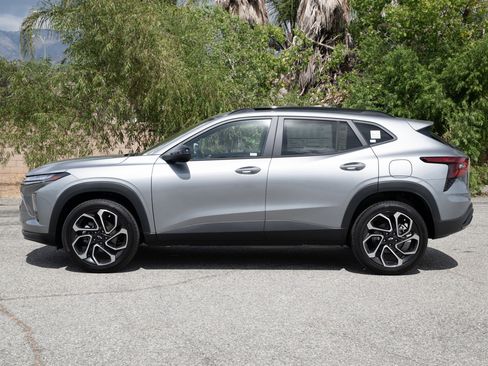 New 2026 Chevrolet Trax RS w/ Driver Confidence Package image 12