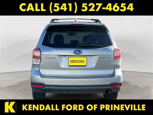 Used 2017 Subaru Forester 2.5i Premium w/ All-Weather Package image 4