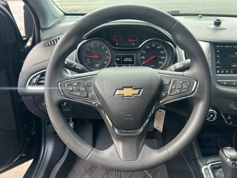 Used 2019 Chevrolet Cruze LS w/ LS Convenience Package FWD image 16