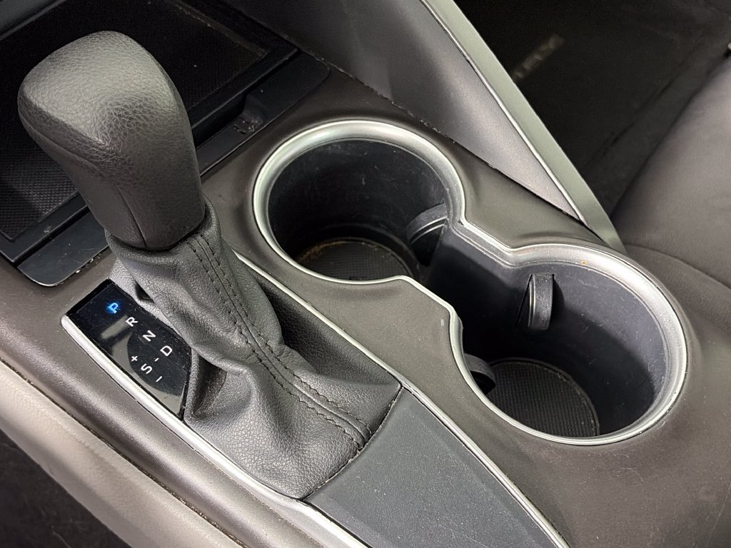 Used 2021 Toyota Camry LE FWD image 20