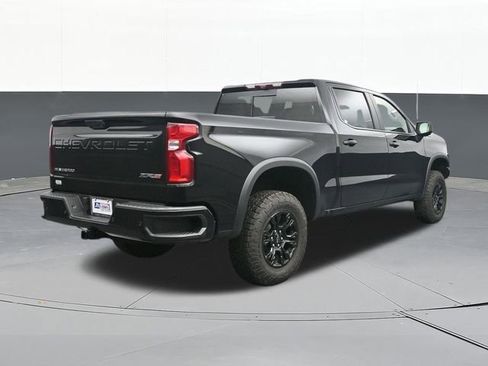 Used 2024 Chevrolet Silverado 1500 ZR2 w/ Technology Package AWD/4WD image 16