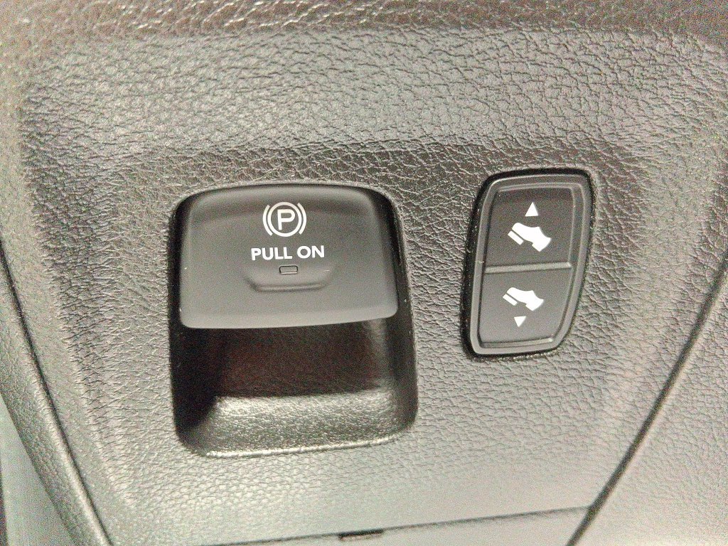 Used 2021 RAM 1500 Laramie AWD/4WD image 21