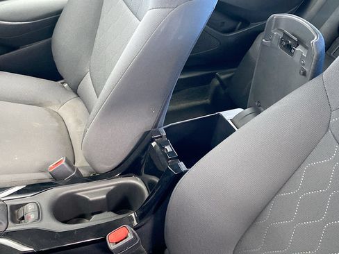 Used 2022 Toyota Corolla LE FWD image 27