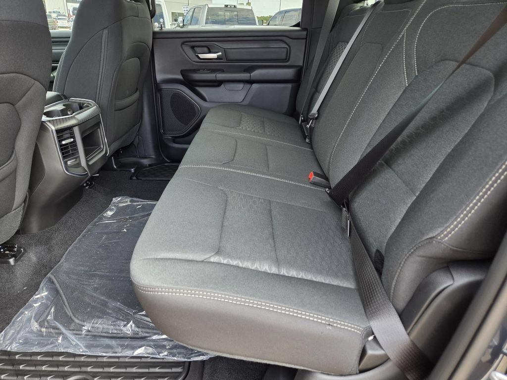 New 2026 RAM 1500 Express AWD/4WD image 26