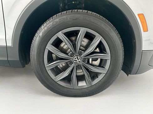 Used 2023 Volkswagen Tiguan SE FWD image 30