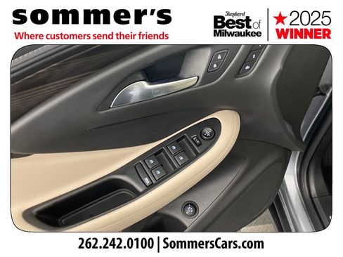 Used 2020 Buick Envision Essence AWD/4WD image 11