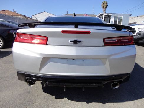 Used 2016 Chevrolet Camaro LT RWD image 9