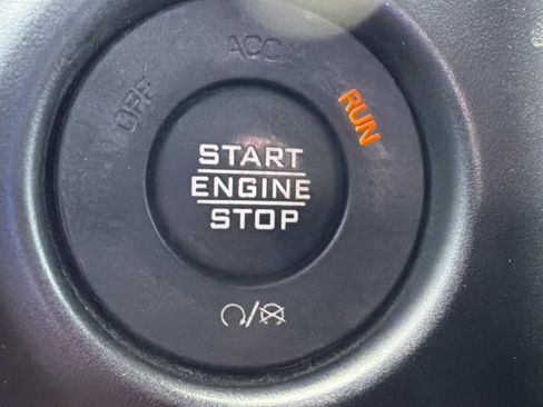 Used 2020 Jeep Wrangler Rubicon AWD/4WD image 23