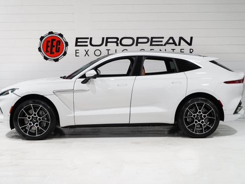 Used 2022 Aston Martin DBX AWD/4WD image 7