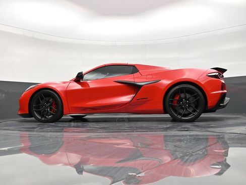 Used 2025 Chevrolet Corvette Z06 image 21