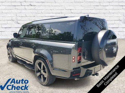 Used 2025 Land Rover Defender 130 X-Dynamic SE AWD/4WD image 2