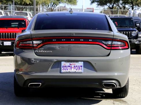 Used 2023 Dodge Charger SXT image 6