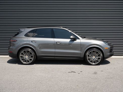 Used 2020 Porsche Cayenne S AWD/4WD image 26