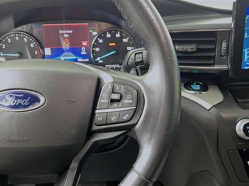 Used 2020 Ford Explorer XLT w/ Equipment Group 202A RWD image 20