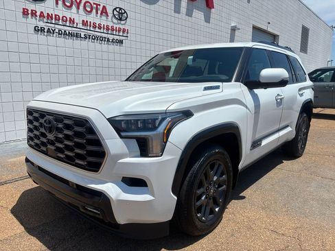 New 2026 Toyota Sequoia Platinum AWD/4WD image 1