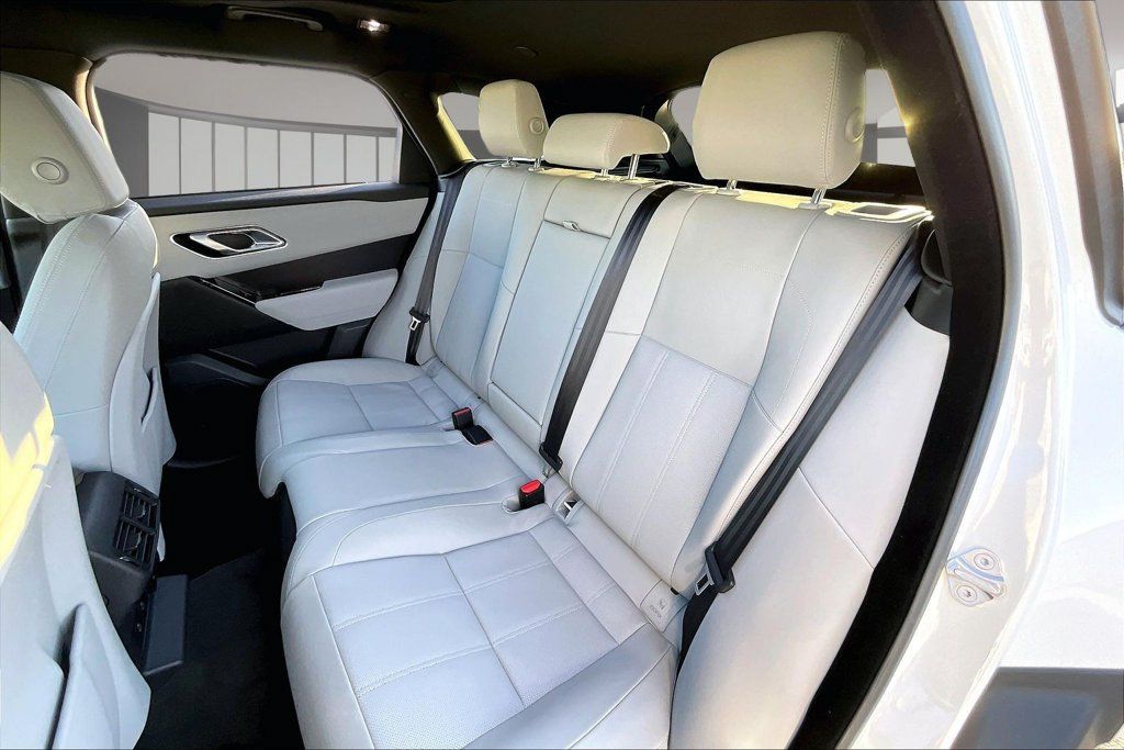 Certified 2026 Land Rover Range Rover Velar Dynamic SE AWD/4WD image 20
