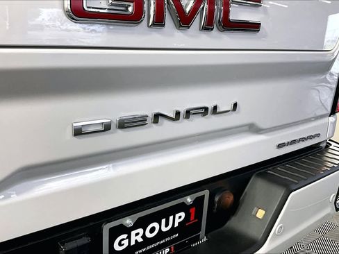 Certified 2022 GMC Sierra 2500 Denali w/ Denali Ultimate Package AWD/4WD image 10