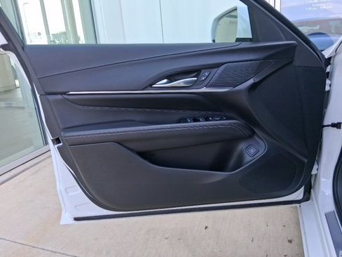 Used 2024 Cadillac CT4 Luxury image 17