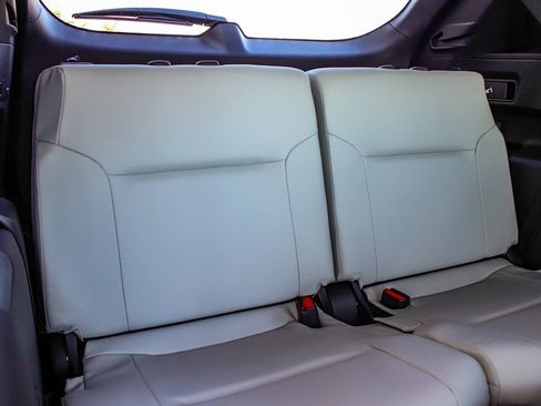 New 2025 Mitsubishi Outlander SE image 37