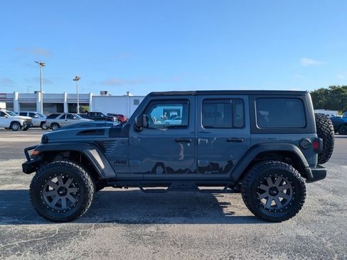Used 2024 Jeep Wrangler Unlimited Sport AWD/4WD image 9