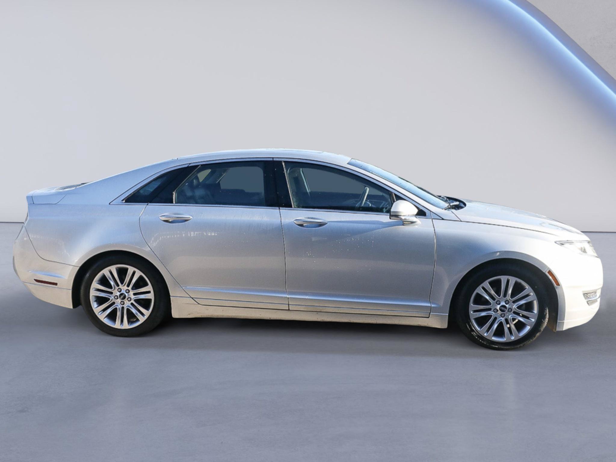 Used 2014 Lincoln MKZ Hybrid w/ Equipment Group 202A Reserve FWD image 8