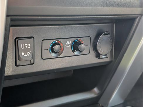 Used 2018 Toyota 4Runner Limited AWD/4WD image 19