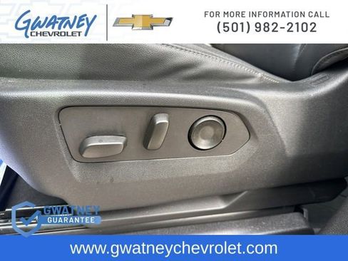 Used 2024 Chevrolet Suburban Z71 w/ Luxury Package AWD/4WD image 24