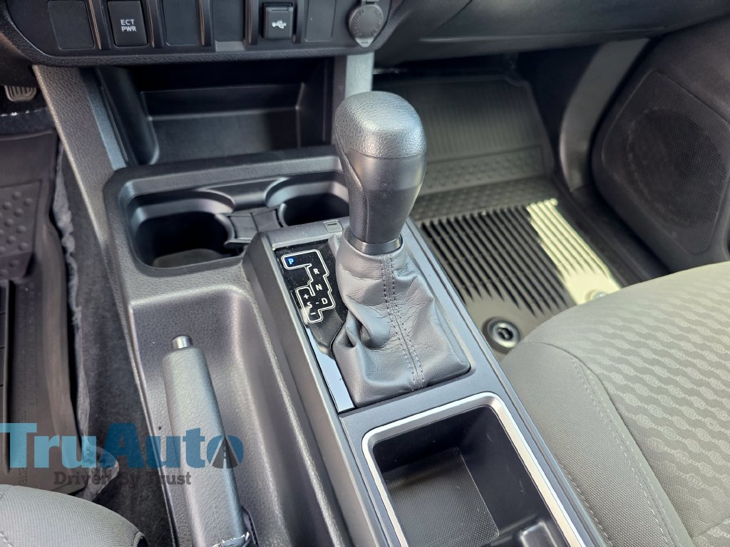 Used 2023 Toyota Tacoma SR AWD/4WD image 9
