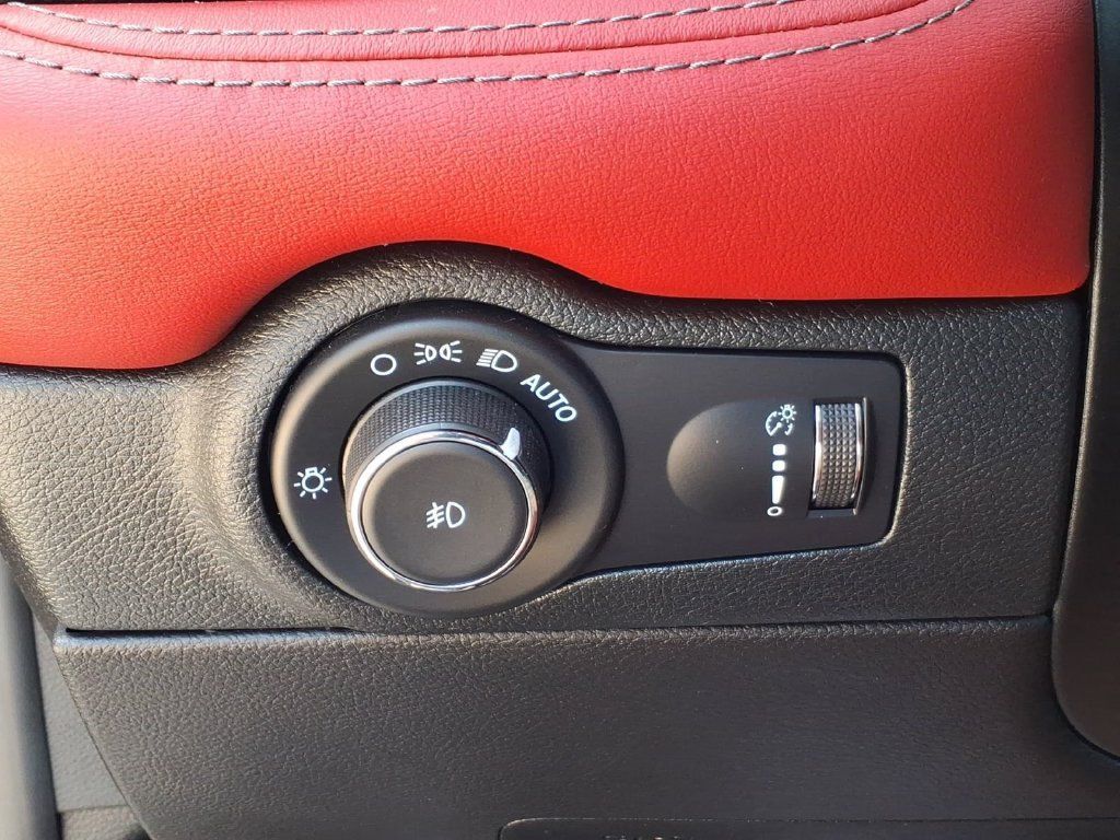 Used 2022 Dodge Durango R/T AWD/4WD image 28