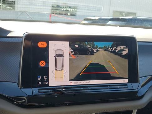 New 2026 Volkswagen Atlas Peak Edition AWD/4WD image 23