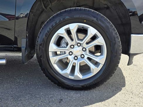 Used 2023 Chevrolet Silverado 1500 LTZ AWD/4WD image 10