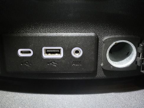 Used 2023 Chevrolet Malibu LT image 21