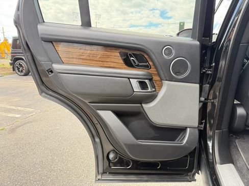 Used 2018 Land Rover Range Rover Supercharged AWD/4WD image 14
