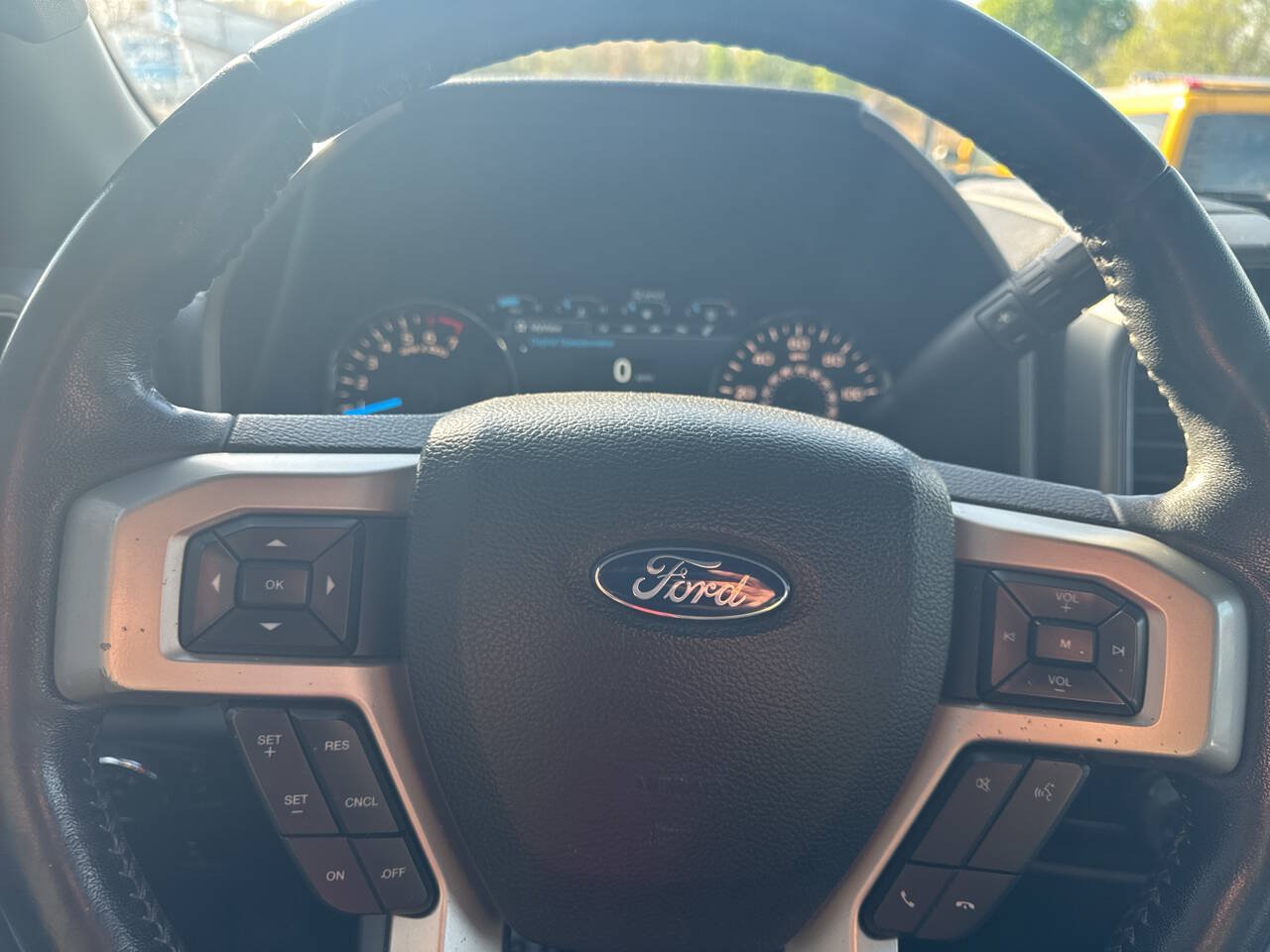 Used 2017 Ford F150 Lariat w/ Equipment Group 501A Mid AWD/4WD image 33