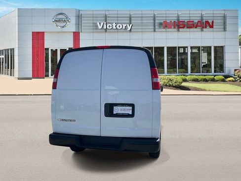 Used 2025 Chevrolet Express 2500 Extended w/ Driver Convenience Package RWD image 5