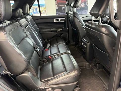 Certified 2020 Ford Explorer XLT w/ Equipment Group 202A AWD/4WD image 10