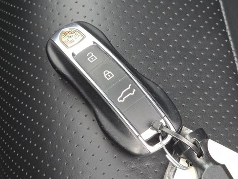 Certified 2023 Porsche Cayenne image 43