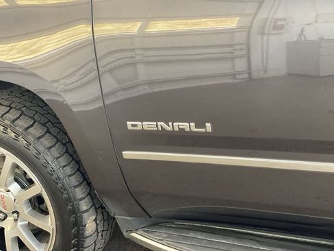 Used 2016 GMC Yukon XL Denali w/ Enhanced Security Package image 10