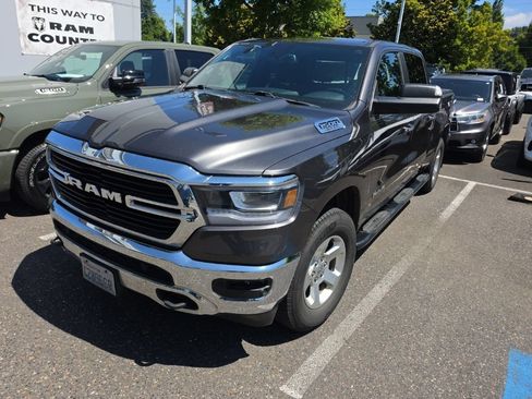 Used 2019 RAM 1500 Big Horn AWD/4WD image 2