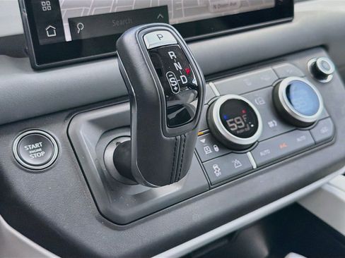 Certified 2025 Land Rover Defender 110 S AWD/4WD image 29