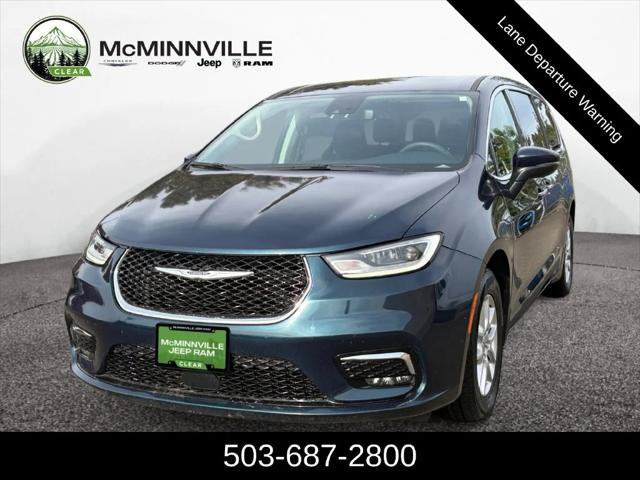 Certified 2023 Chrysler Pacifica Touring-L FWD image 1