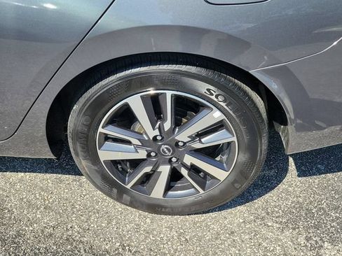Used 2025 Nissan Versa SV FWD image 6