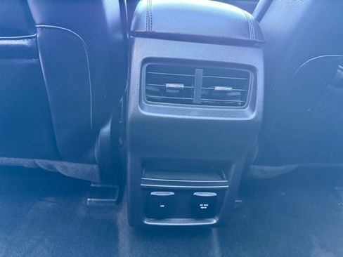 Used 2018 Ford Edge SEL w/ Equipment Group 201A image 33
