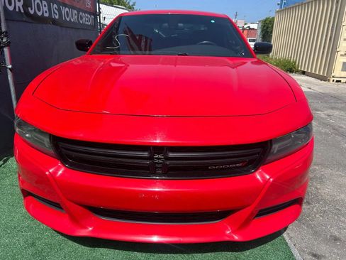Used 2019 Dodge Charger SXT w/ Blacktop Package RWD image 6