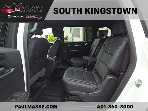 Used 2025 GMC Acadia Elevation w/ Elevation Premium Package AWD/4WD image 19